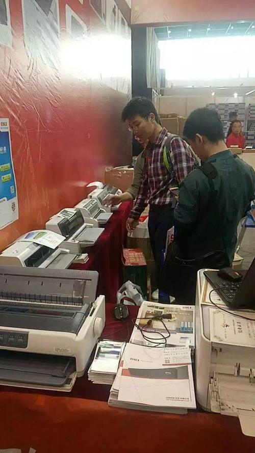 专门从事打印机及耗材,办公设备,教学仪器等产品